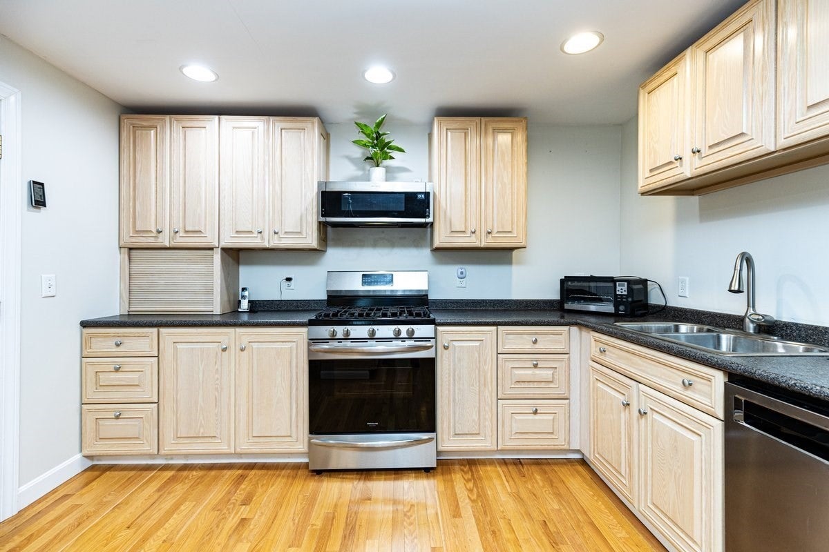 31 Sargent St 31