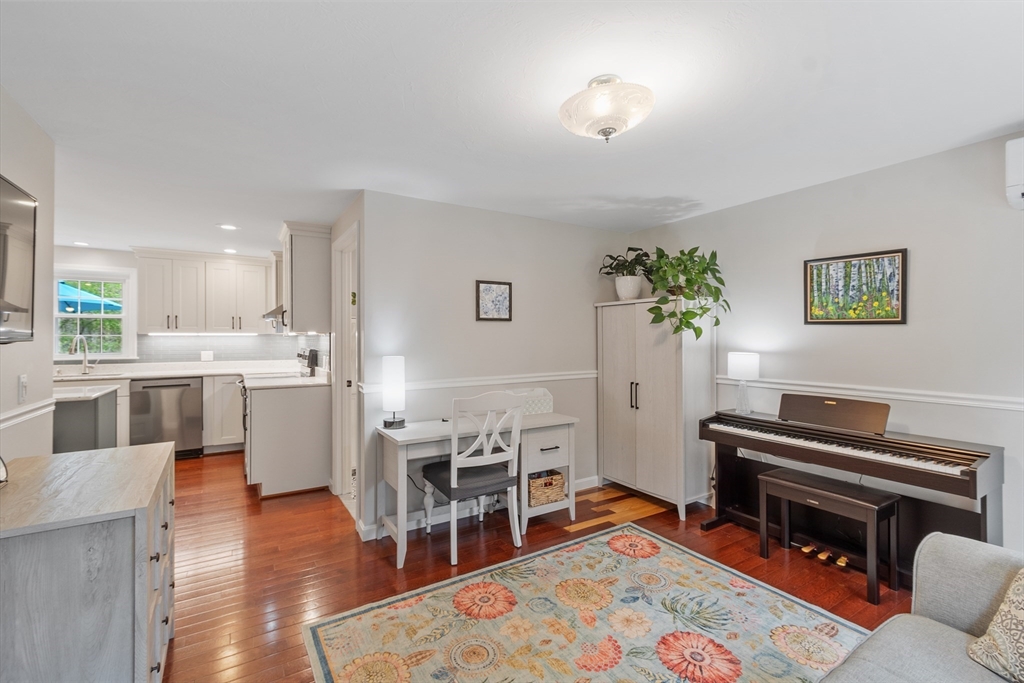60 Searle St, Georgetown, MA Photo #9
