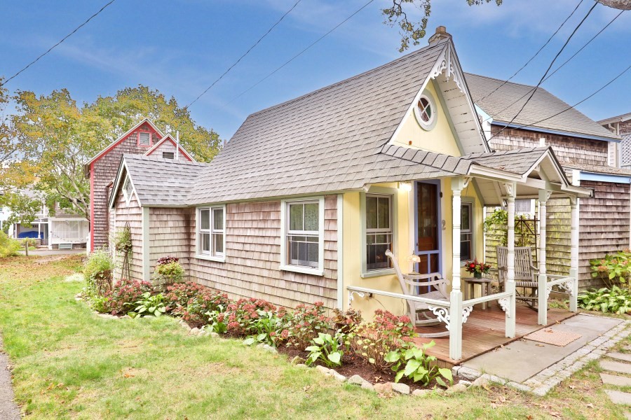 2 Lincoln Ave