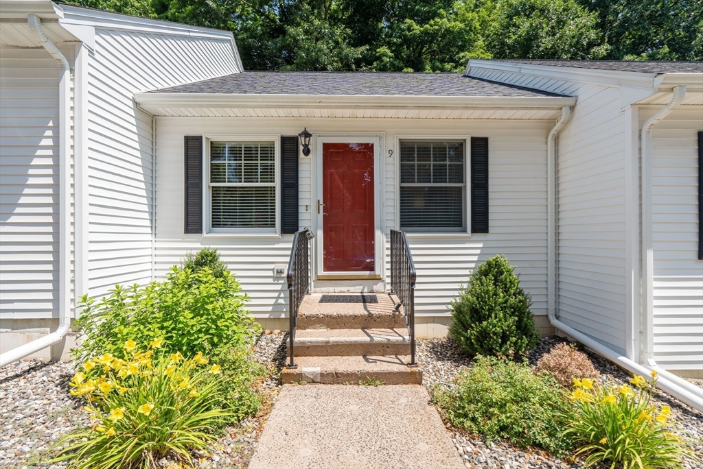 9 Rosewood Ln 9