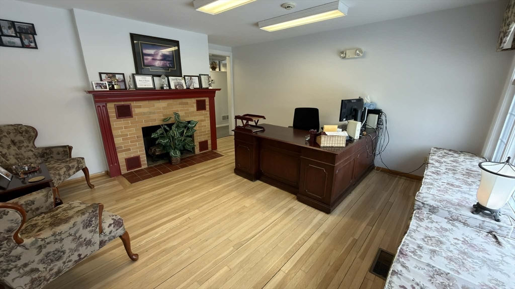 1565 Lakeview Avenue