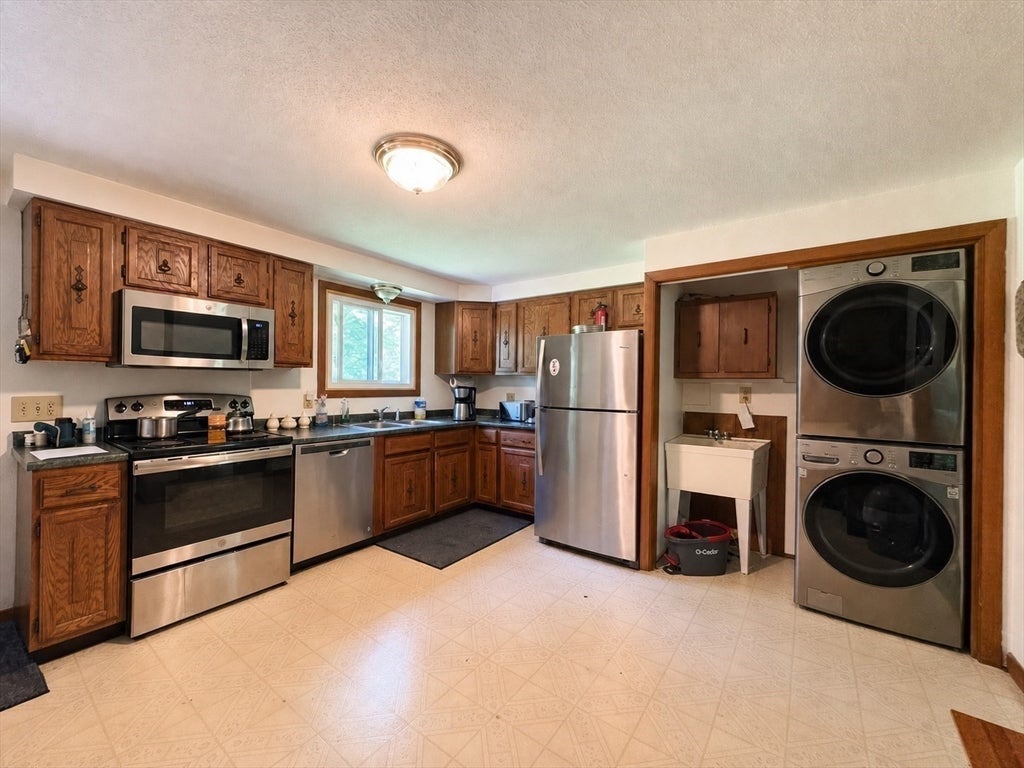 177 Fred Snow Road, Becket, MA Photo #6