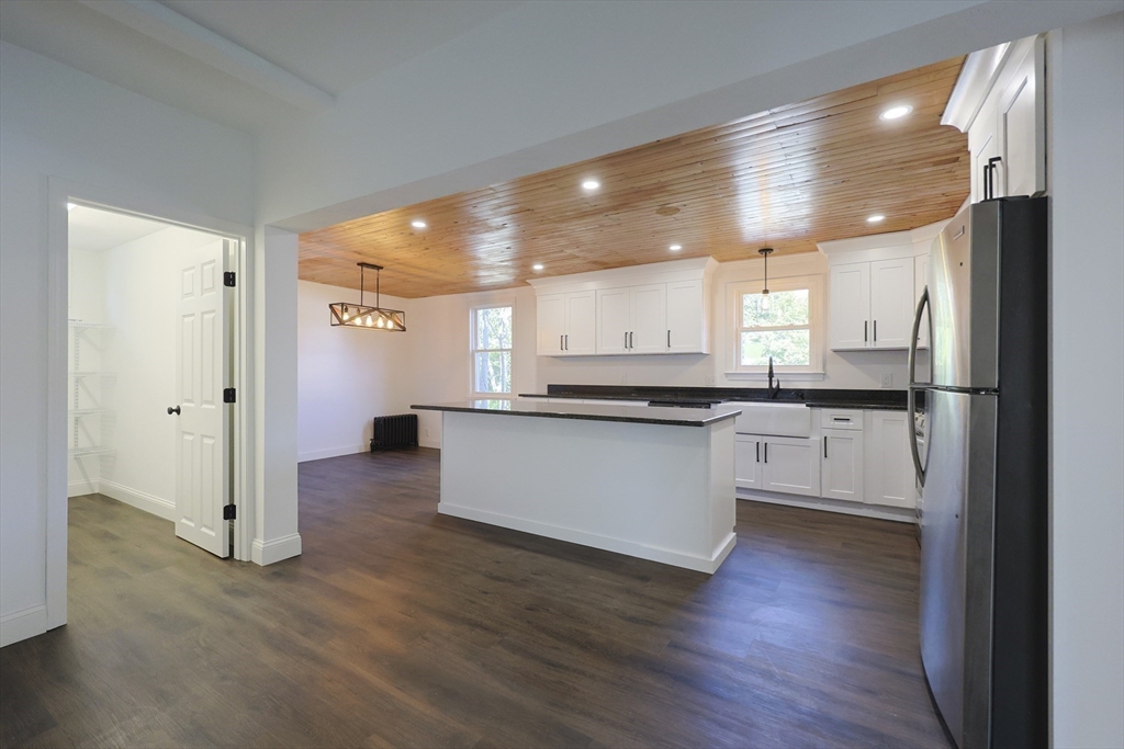 Bellingham, Massachusetts 02019, United States, 3 Bedrooms Bedrooms, ,2 BathroomsBathrooms,Residential,Active,250535