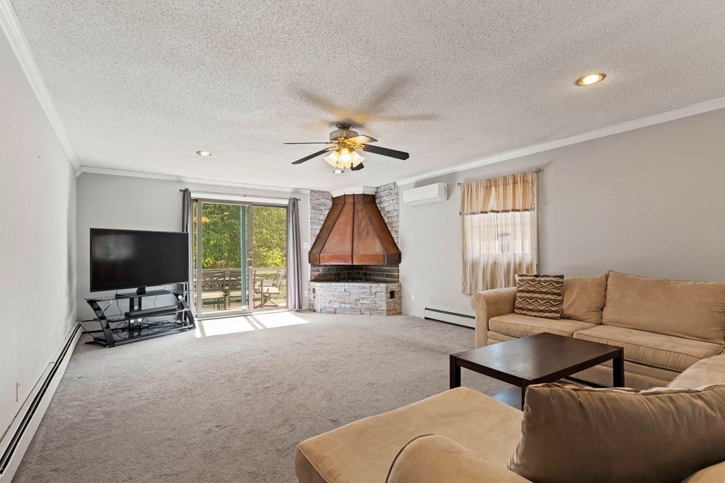 78 Laurie Ave, South Hadley, MA Photo #12