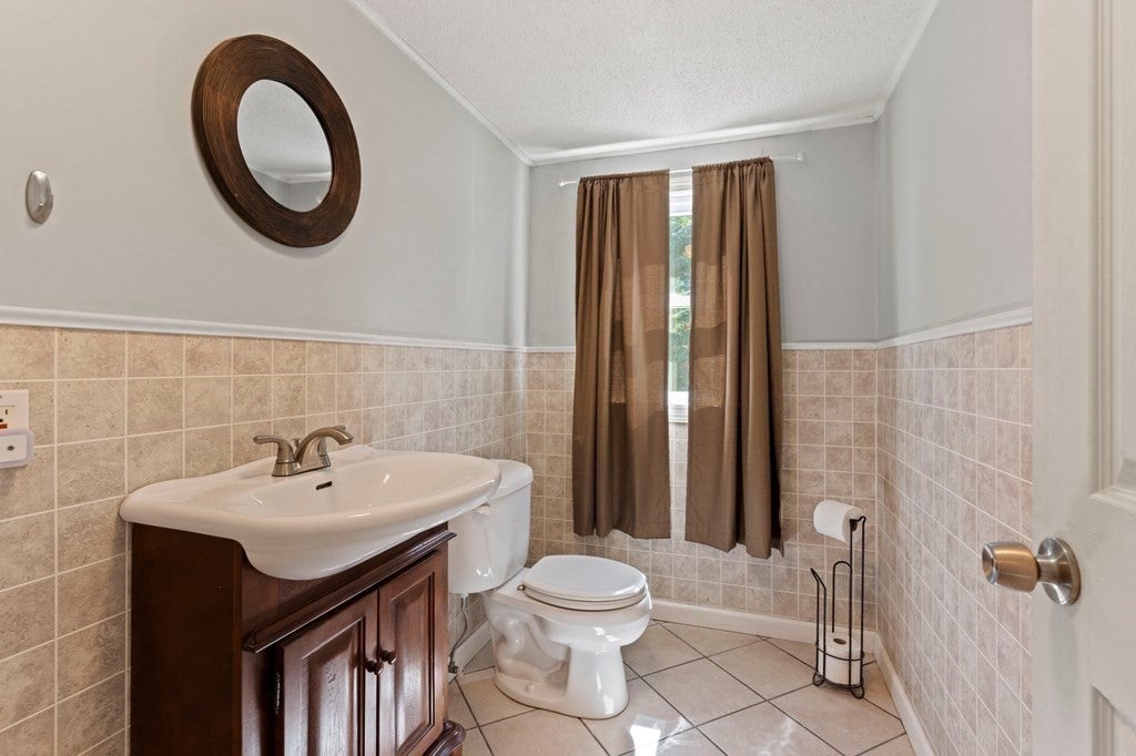 78 Laurie Ave, South Hadley, MA Photo #28