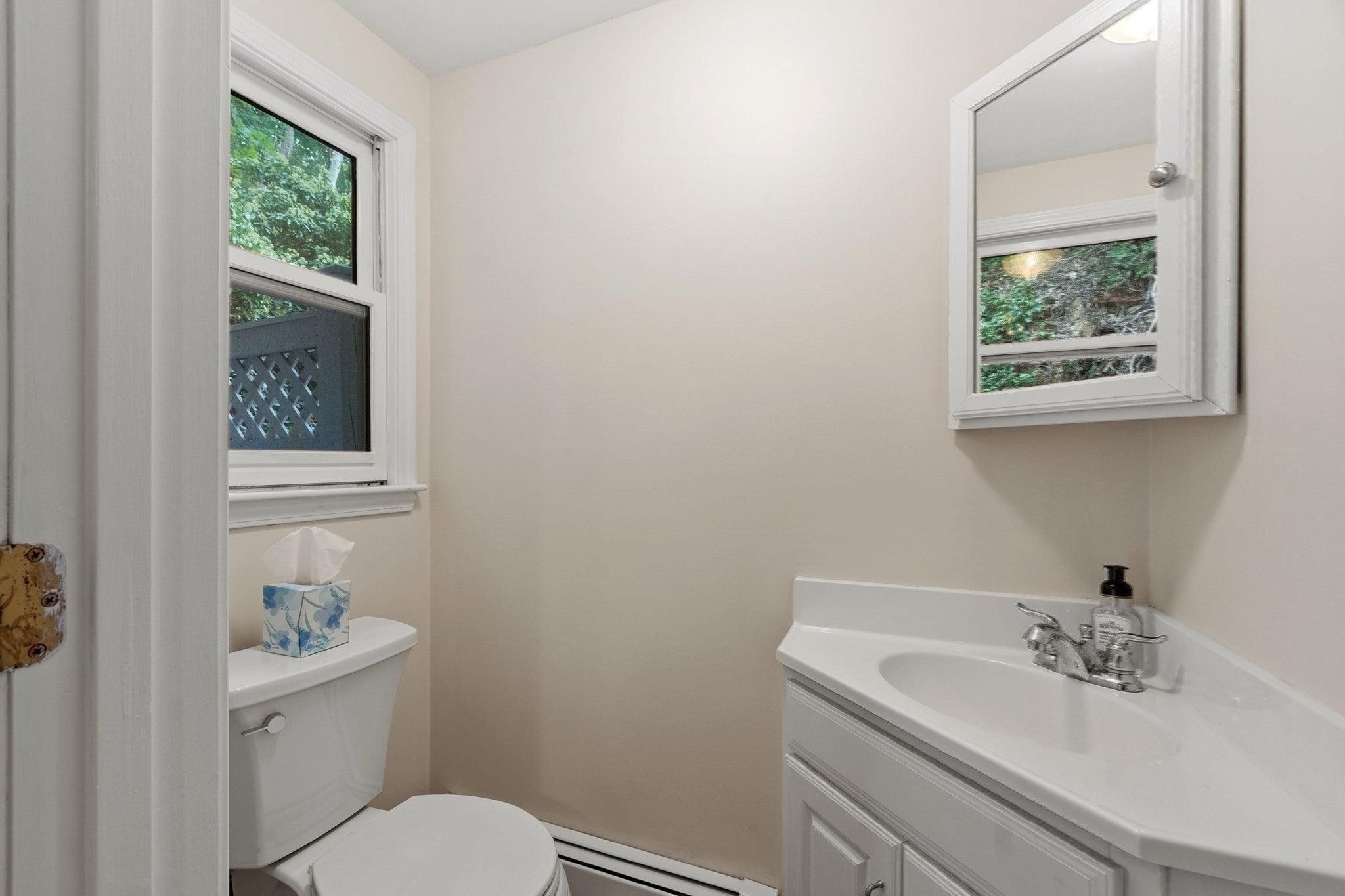 95 Pine St #A, Manchester, MA, 95 Pine St #A, Manchester, MA Photo #10