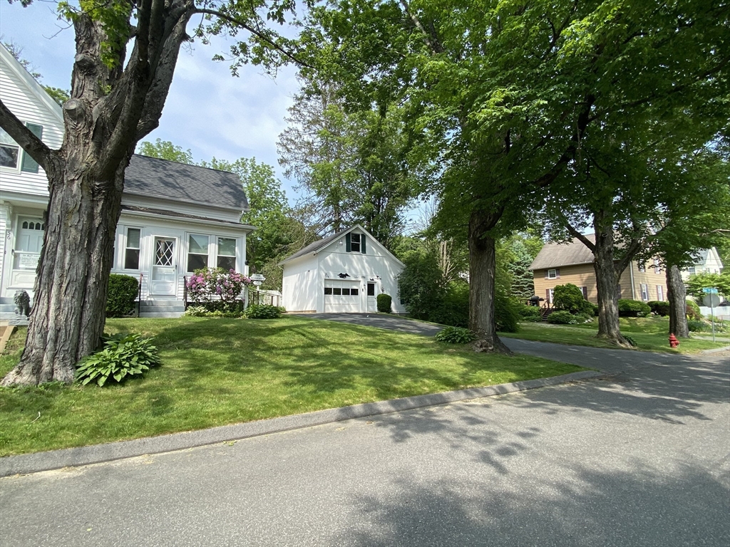 56 Moore Ave