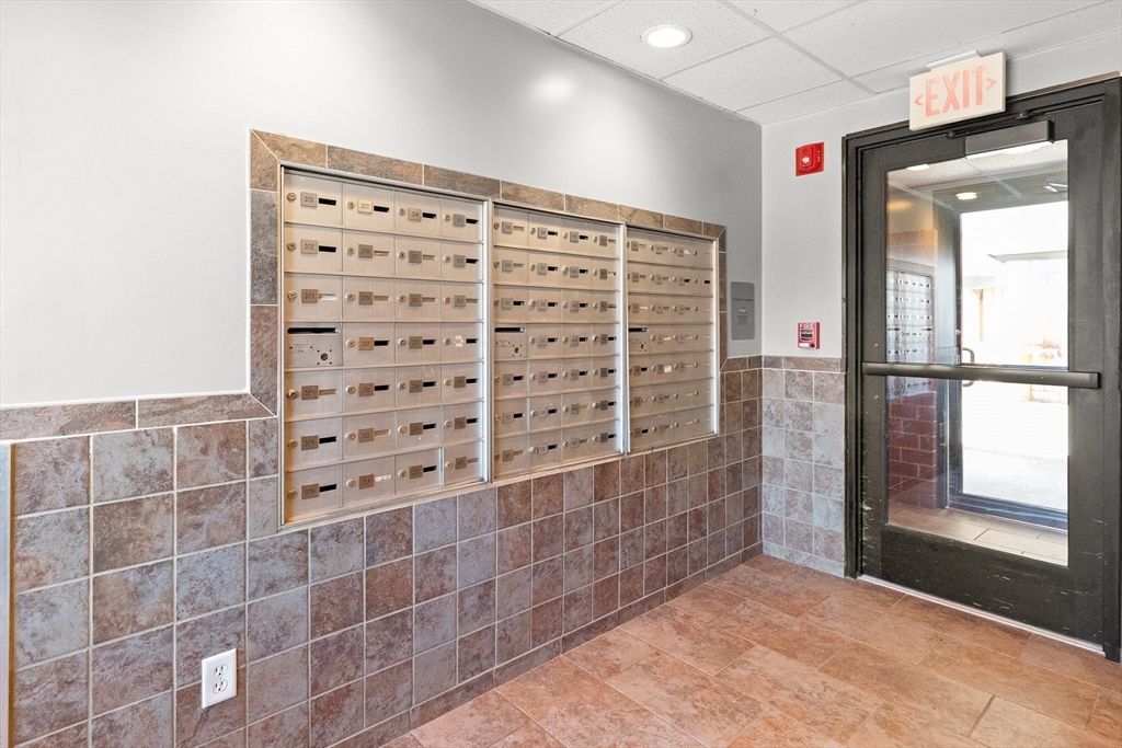 111 Foster Street B315