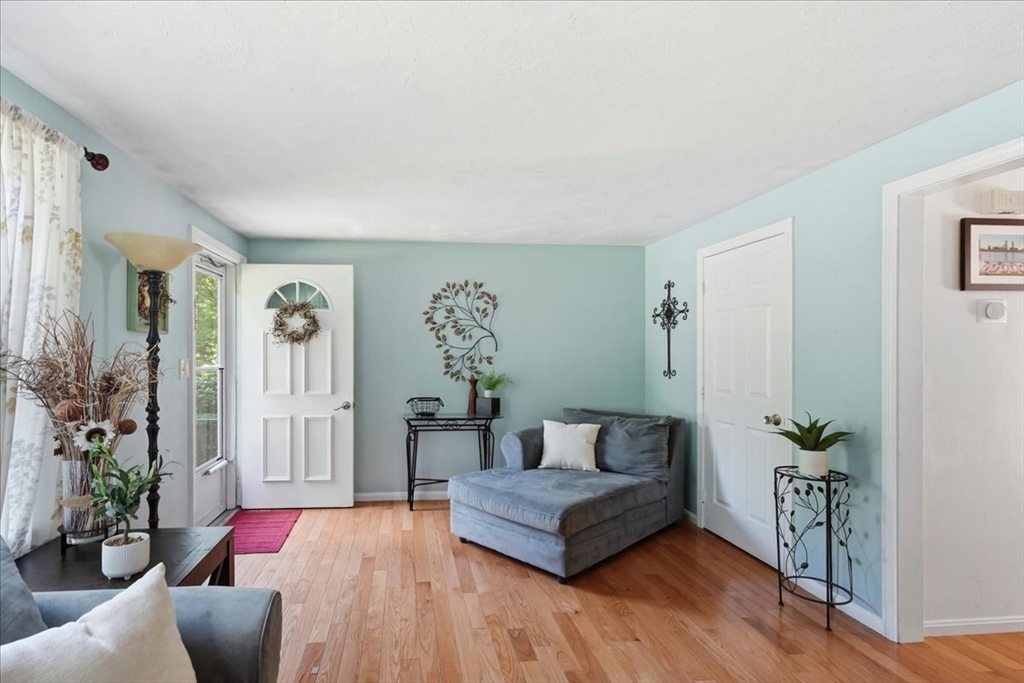 30 Bartlett St 30
