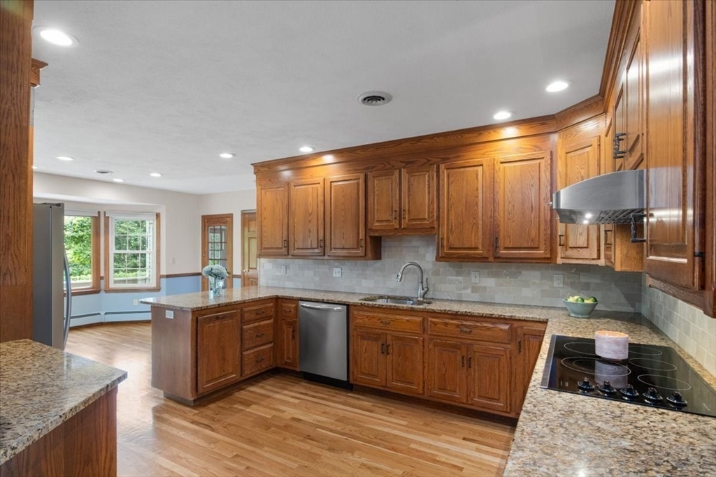75 Emerson Rd