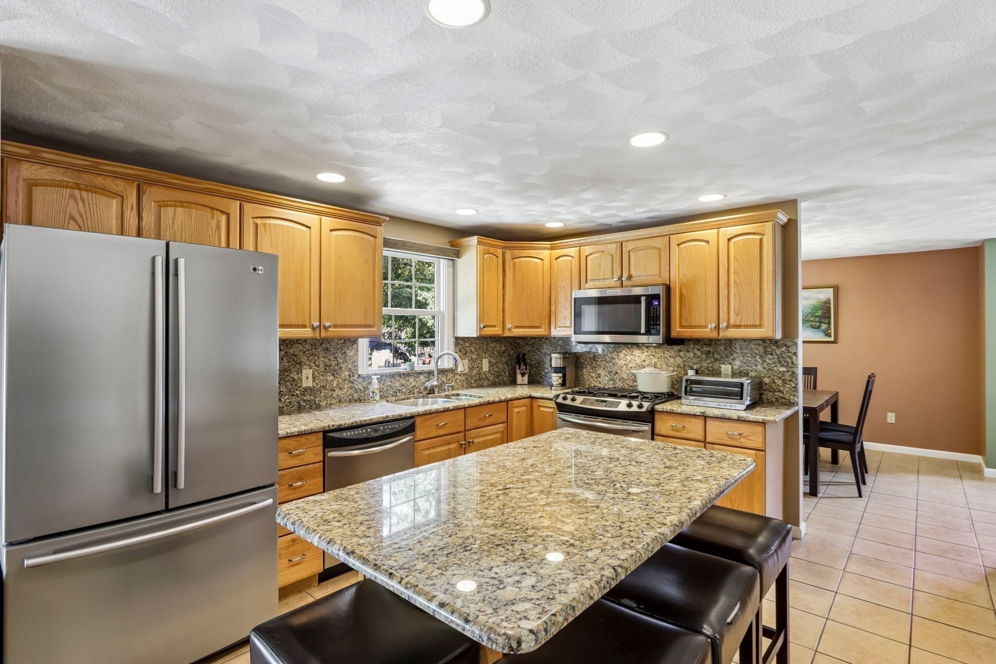 28 Hampden Ave