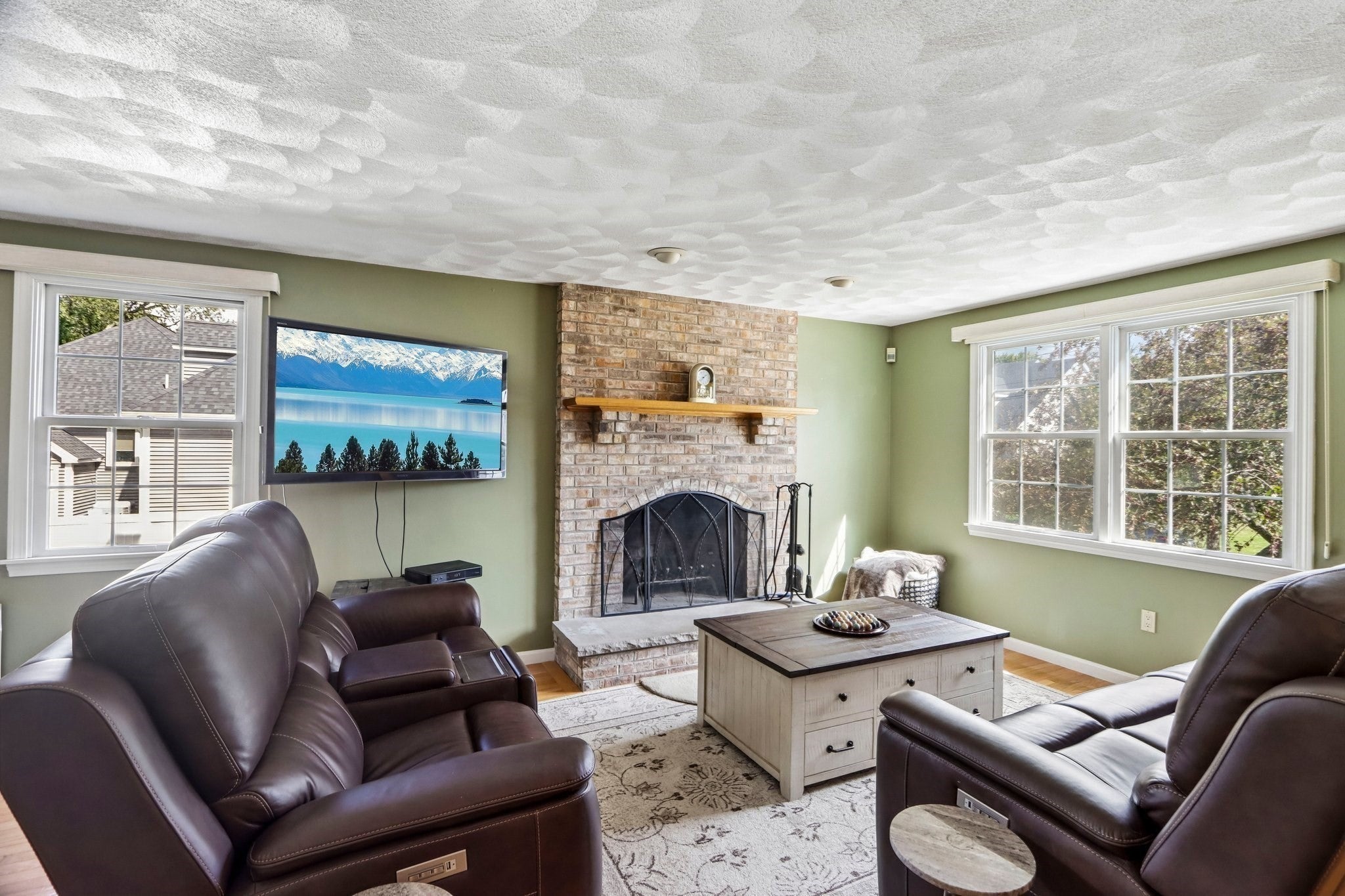 28 Hampden Ave
