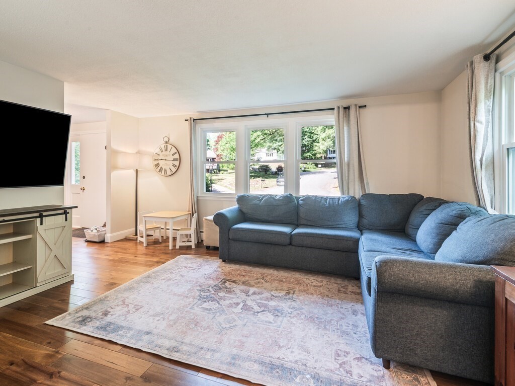 6 Berkley Rd