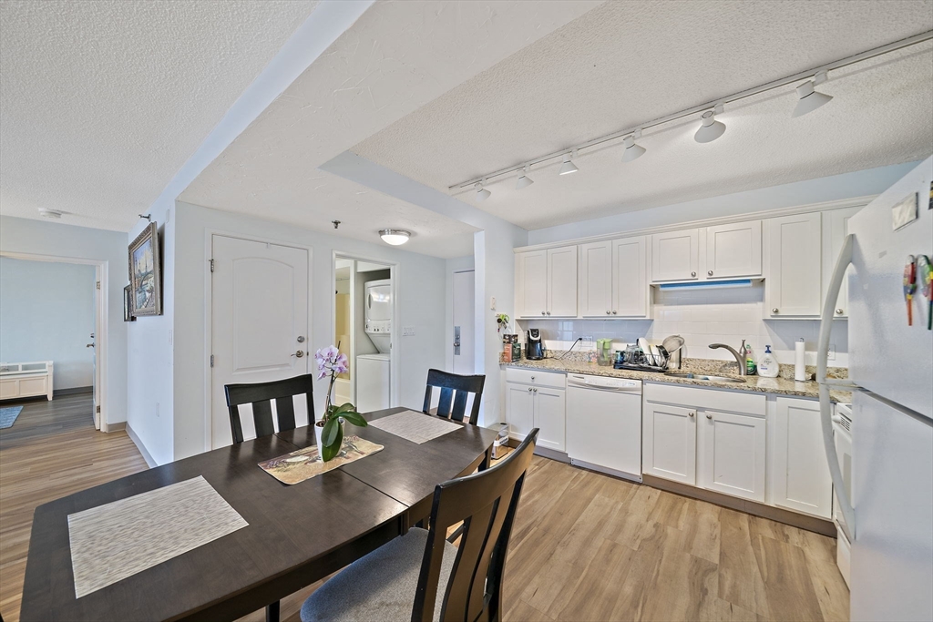 100 Cove Way 803