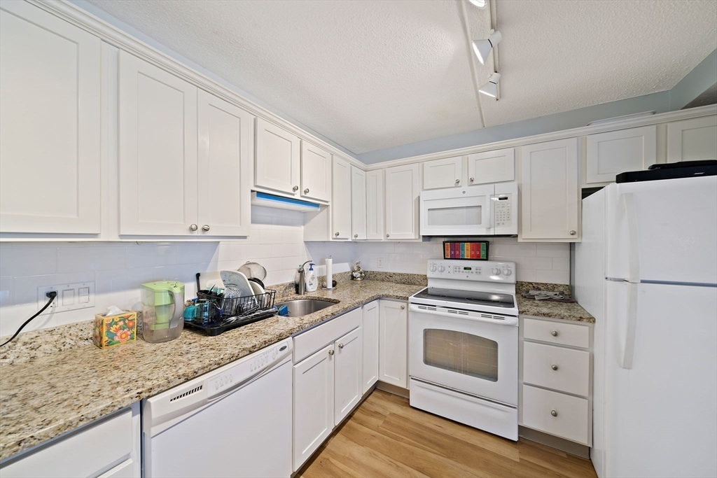 100 Cove Way 803