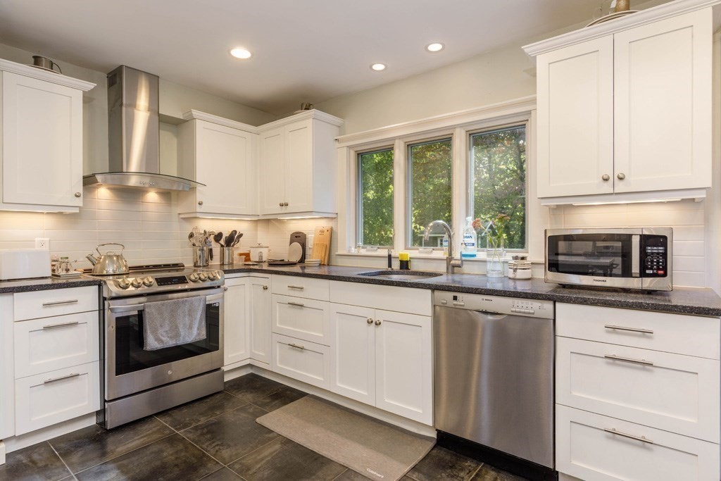 526 South Meadow Road