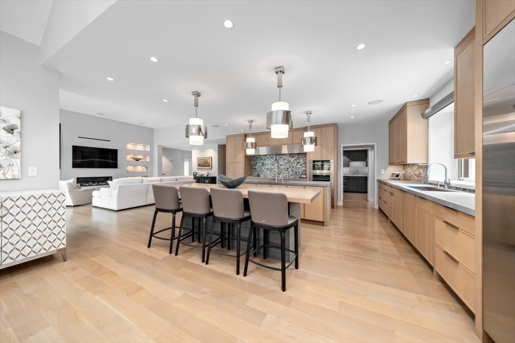 2 Black Rock Dr