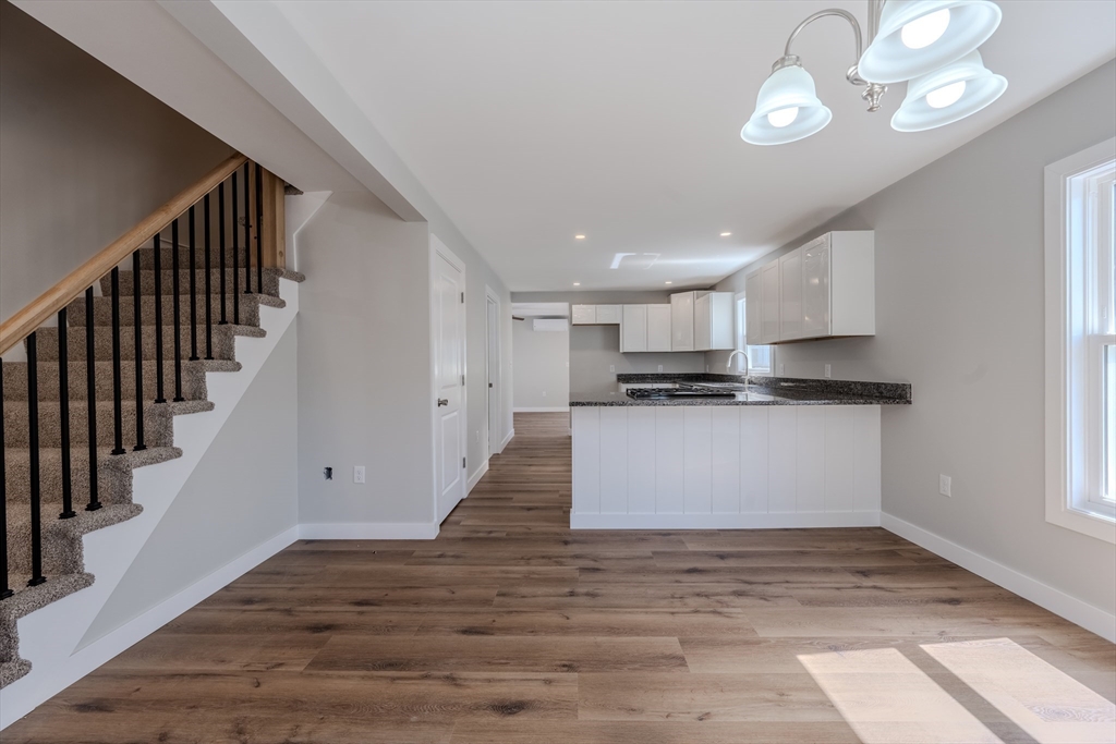 46 Lyons St