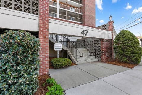 Photo of 47 Mystic St #3F, Arlington, MA 02474 (MLS # 73532018)