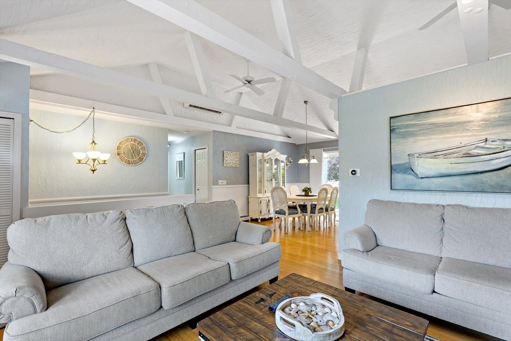 3 Mcnamara Ave, Yarmouth, MA Photo #9