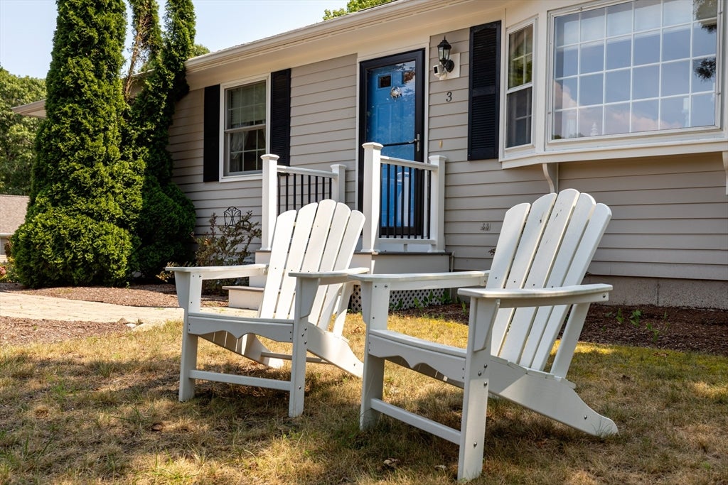 3 Mcnamara Ave, Yarmouth, MA Photo #1