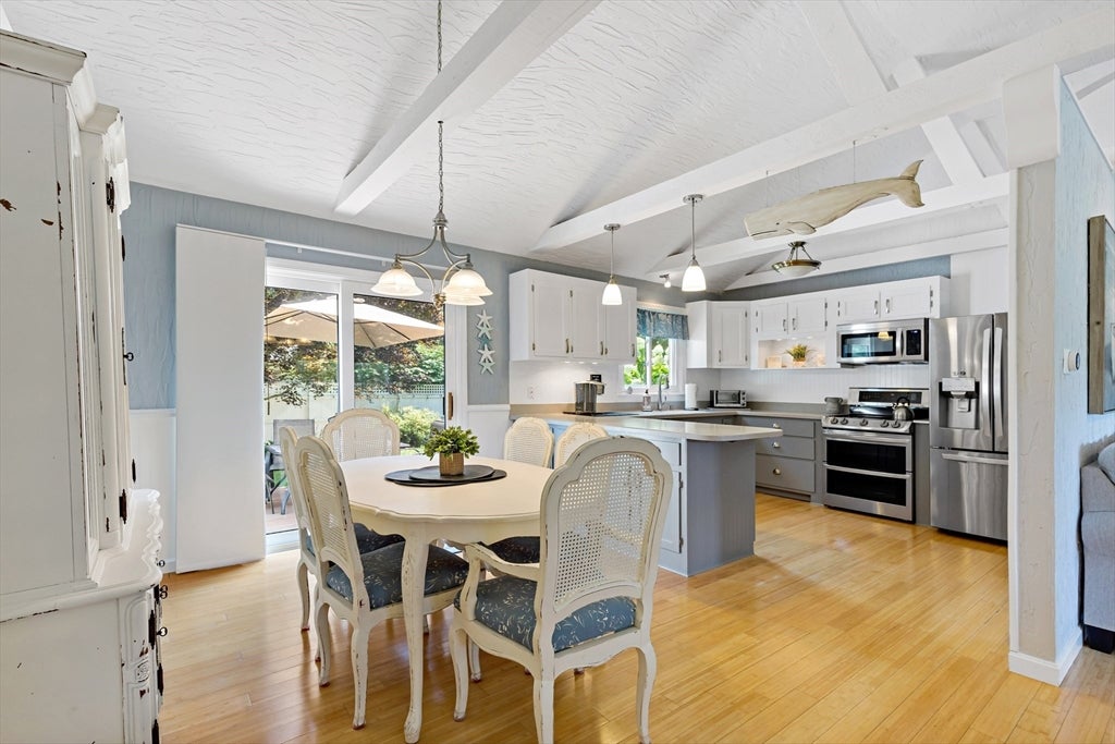 3 Mcnamara Ave, Yarmouth, MA Photo #14