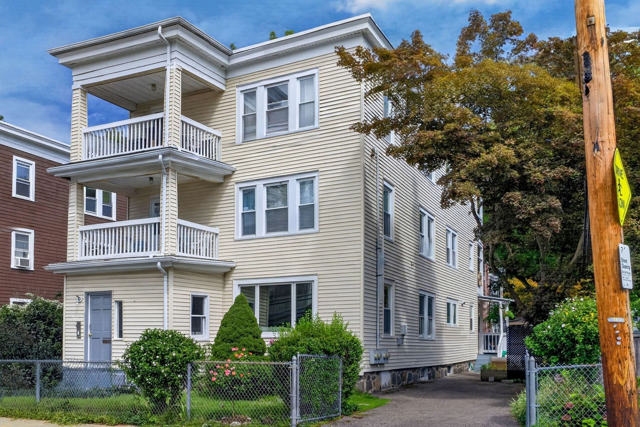 106-108 Rossmore Rd #1, Boston, MA Photo #4