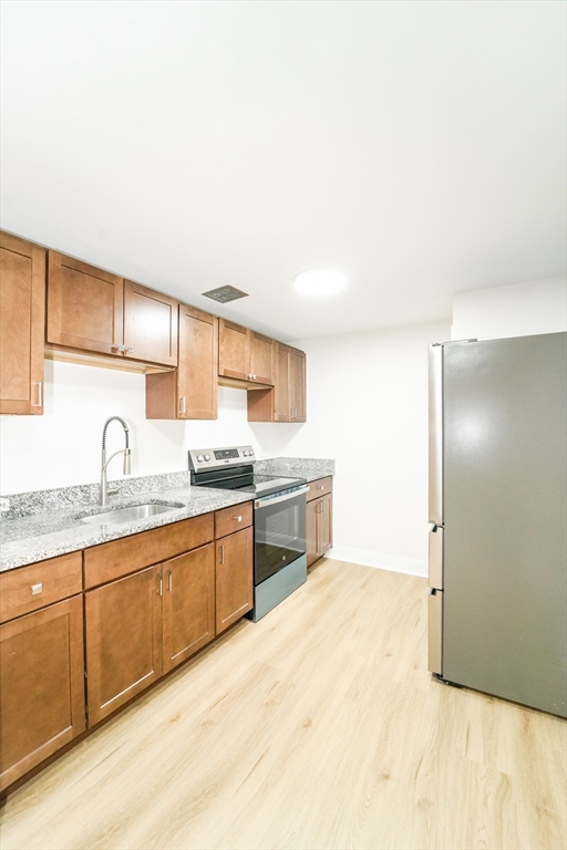 80 Main St 4