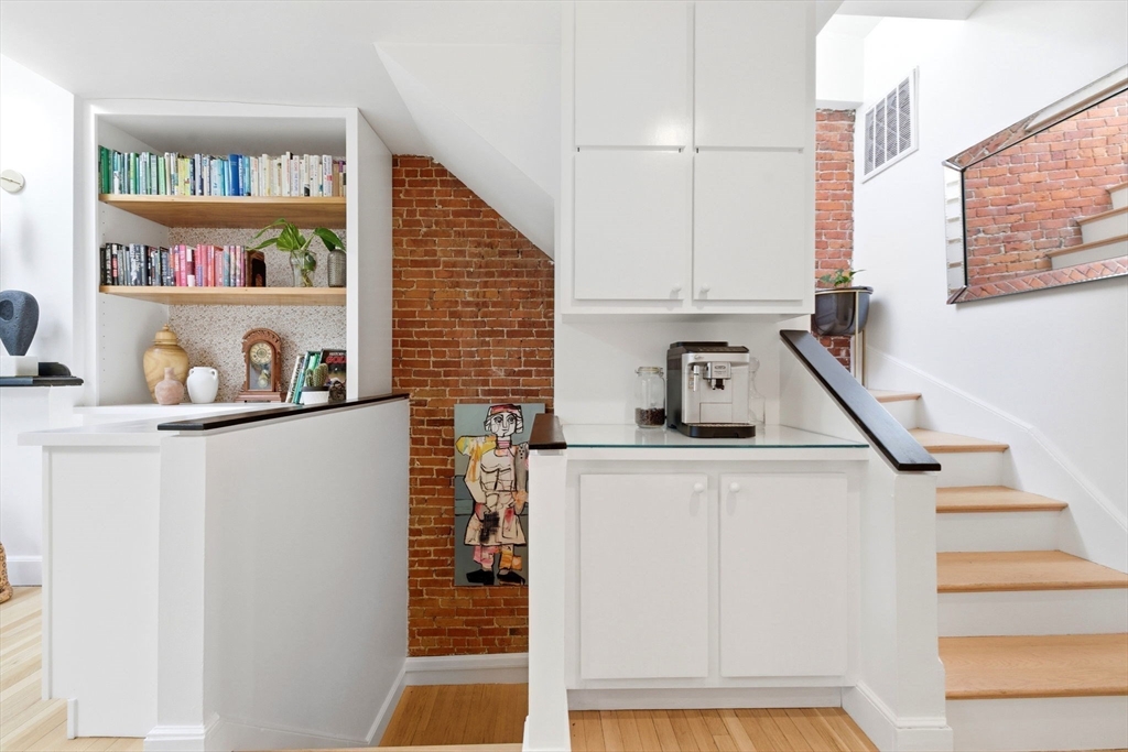 552 Columbus Ave Unit 6