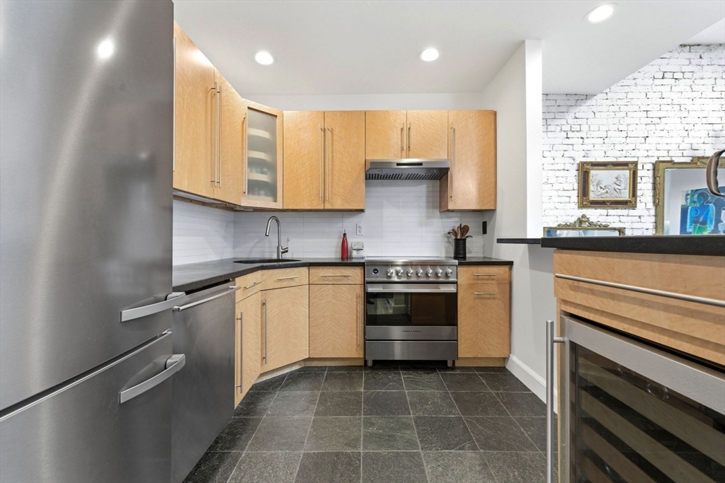 552 Columbus Ave Unit 6