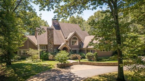 30 Autumn Lane Hamilton MA 01982