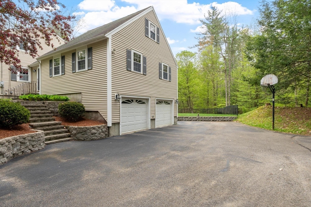 213 Mason Rd, Townsend, MA Photo #4