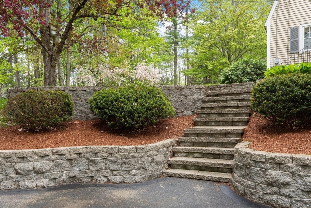 213 Mason Rd, Townsend, MA Photo #5
