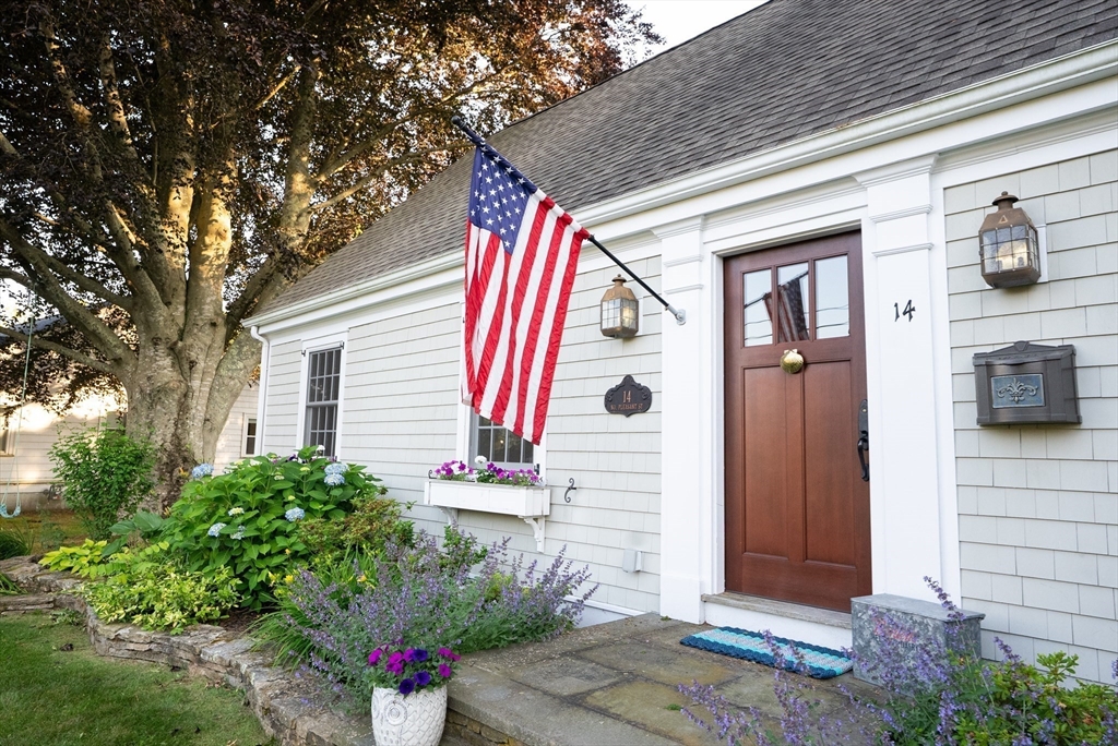 14 N Pleasant St