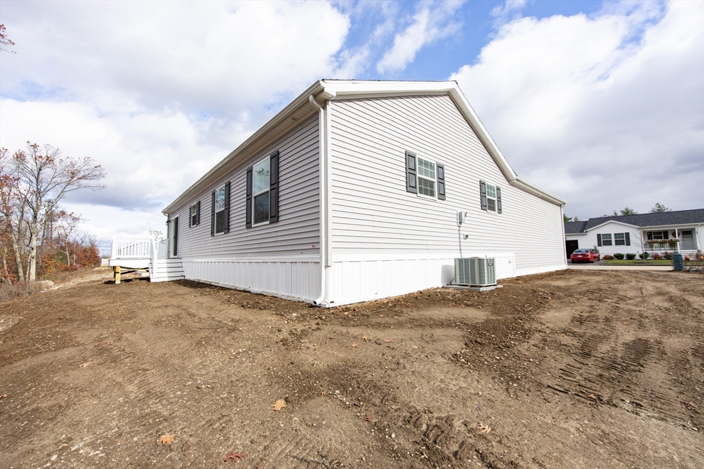 North Attleboro, Massachusetts 02760, United States, 2 Bedrooms Bedrooms, ,2 BathroomsBathrooms,Residential,Active,167122