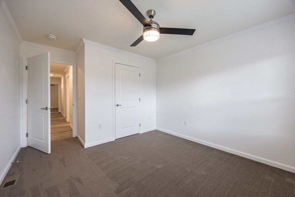 North Attleboro, Massachusetts 02760, United States, 2 Bedrooms Bedrooms, ,2 BathroomsBathrooms,Residential,Active,167122