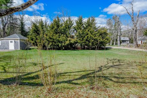 586-B Front Street/Briggs Ter. Marion MA 02738