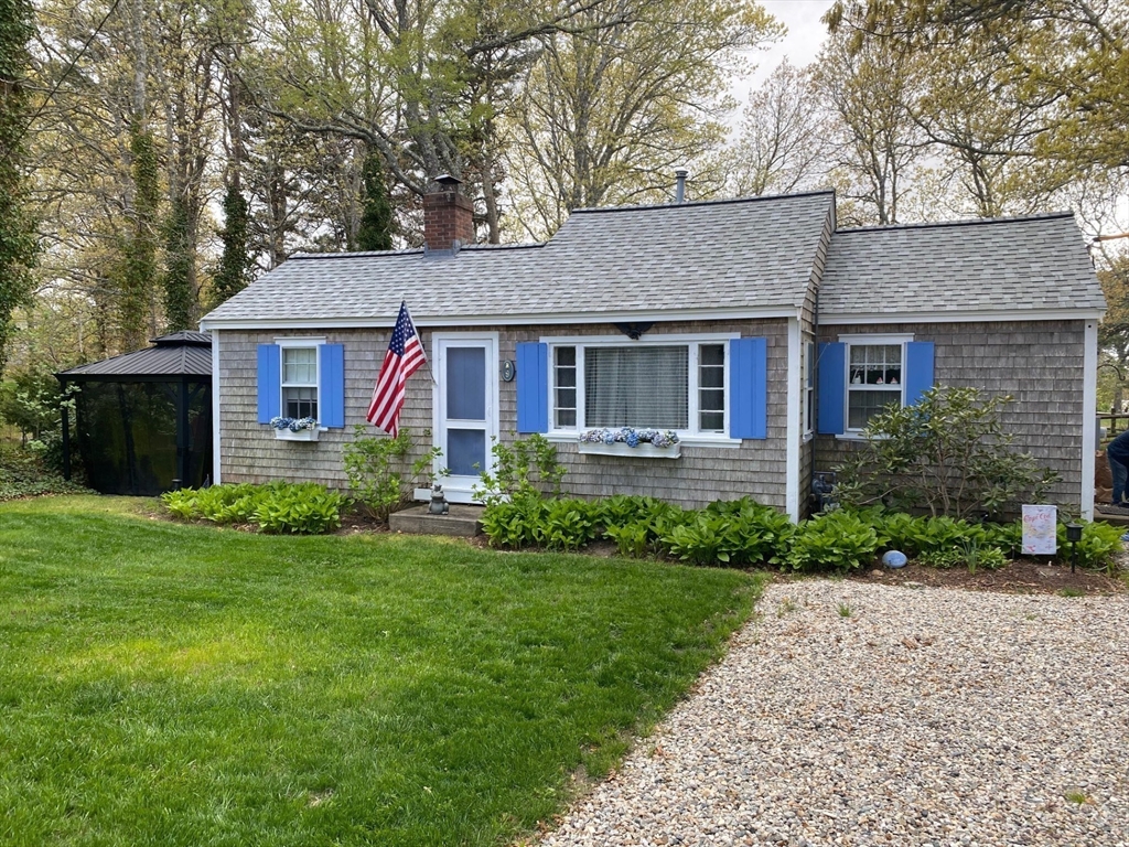 9 Bayberry Ln