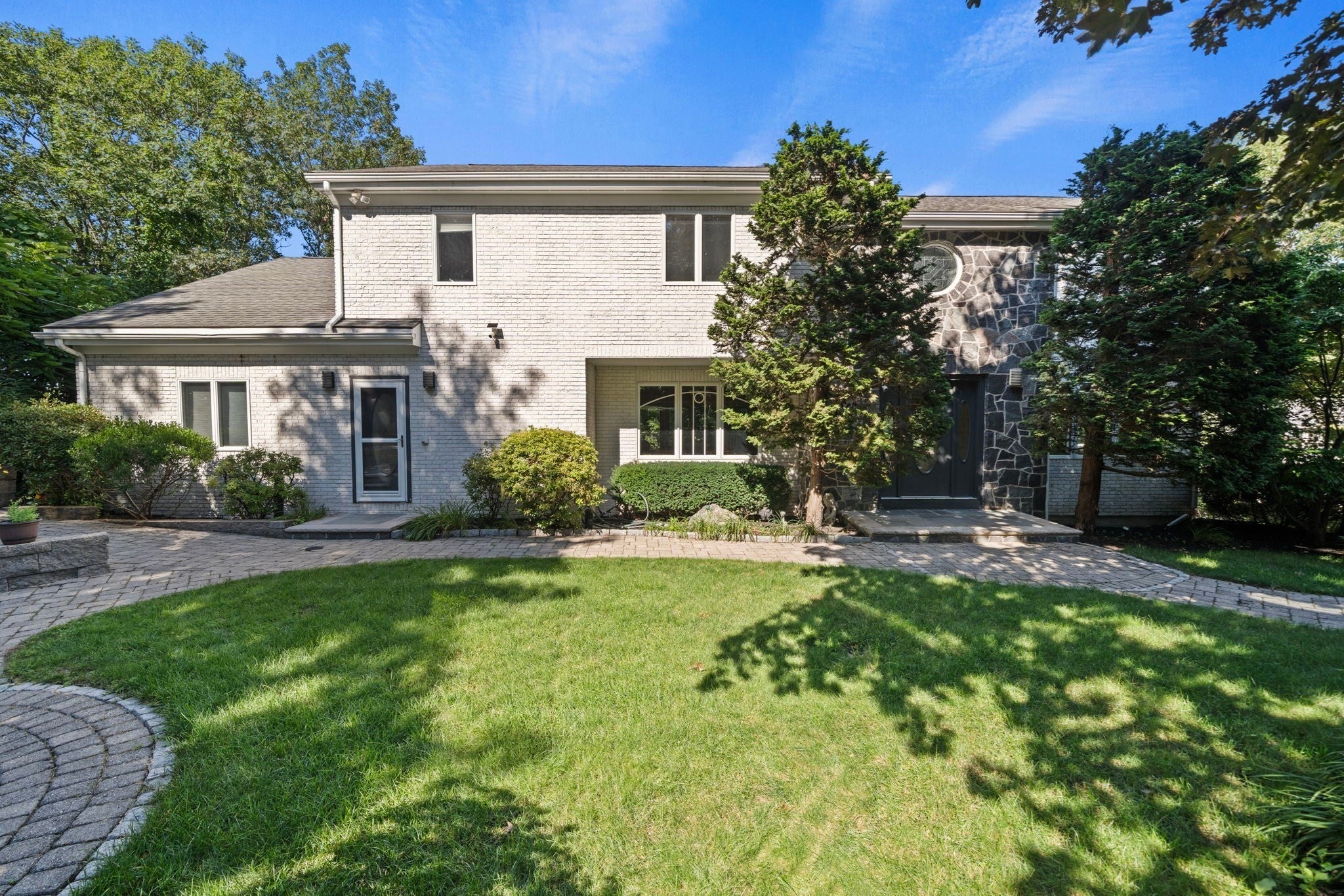 18 Surrey Road, Winchester, MA, 18 Surrey Road, Winchester, MA Photo #11