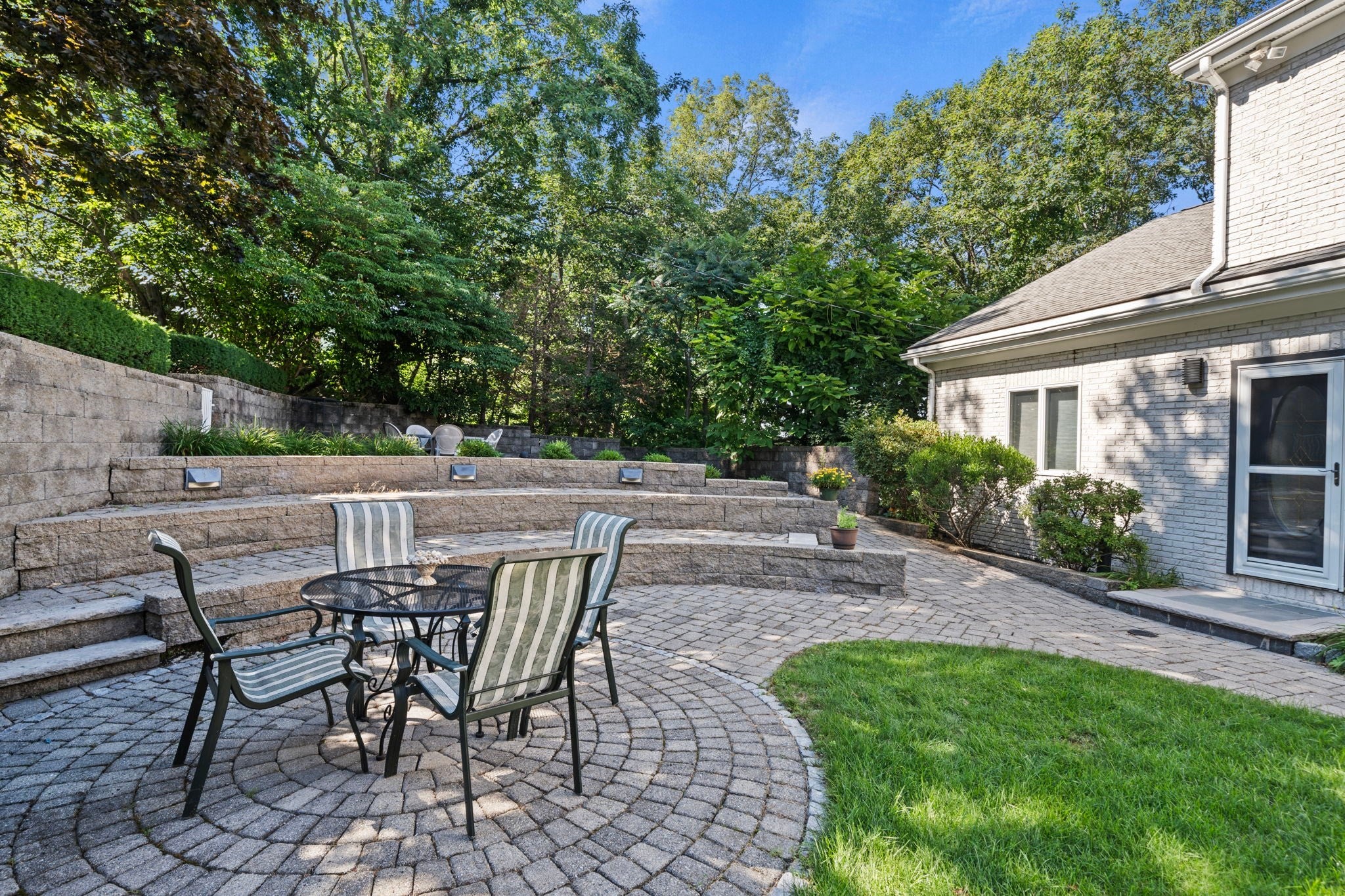 18 Surrey Road, Winchester, MA, 18 Surrey Road, Winchester, MA Photo #36