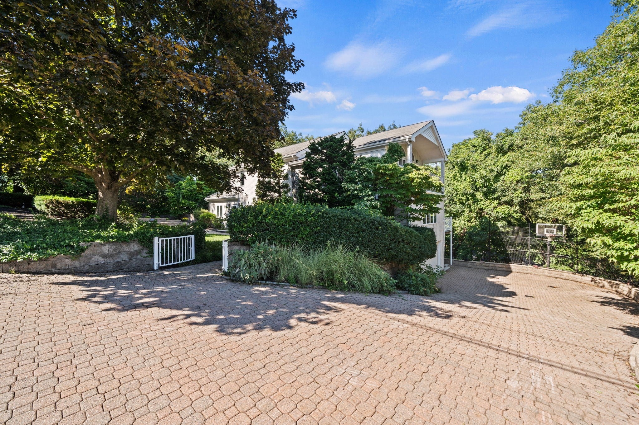 18 Surrey Road, Winchester, MA, 18 Surrey Road, Winchester, MA Photo #31