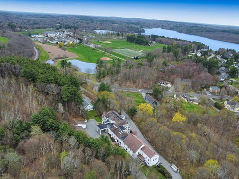 Photo of 1401 Great Pond Rd #6, North Andover, MA 01845 (MLS # 73506838)