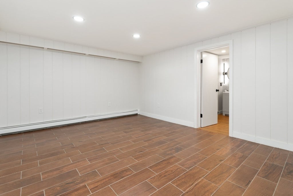 29 Clinton Ave, Saugus, MA Photo #33