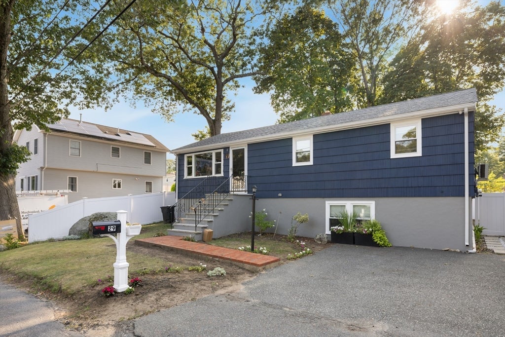 29 Clinton Ave