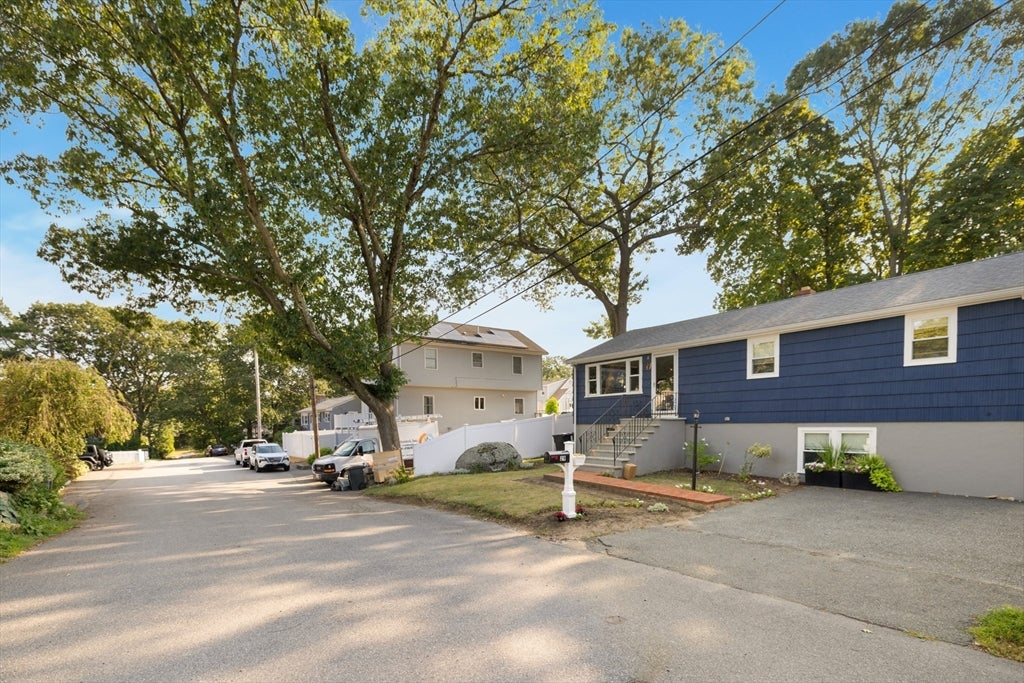 29 Clinton Ave