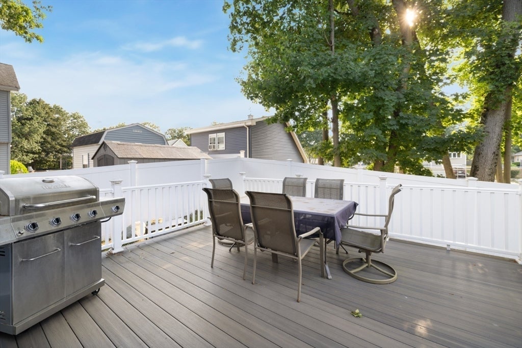 29 Clinton Ave, Saugus, MA Photo #40