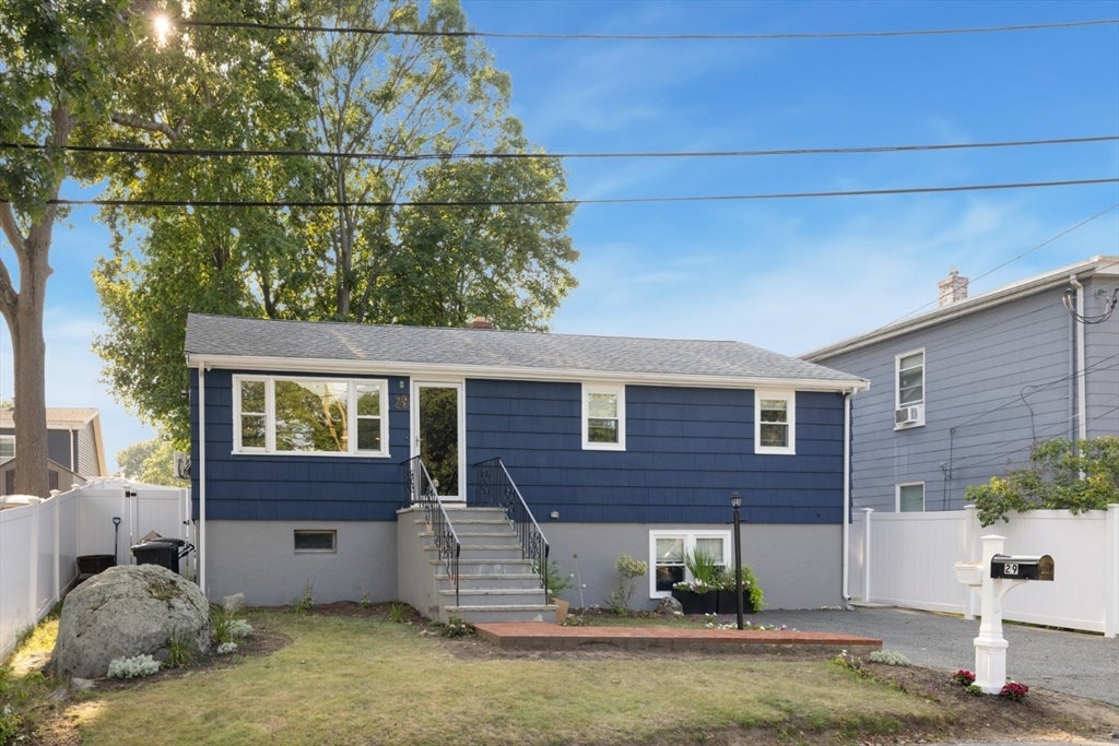 29 Clinton Ave, Saugus, MA Photo #1