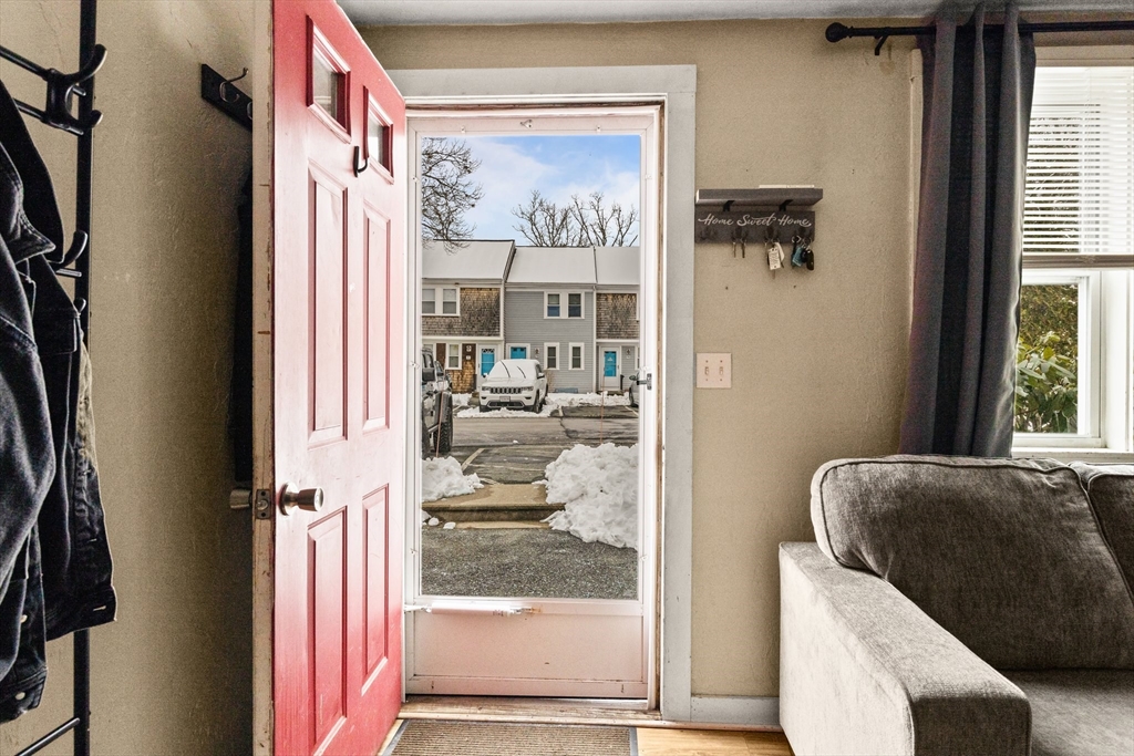 300 Falmouth Rd 1C