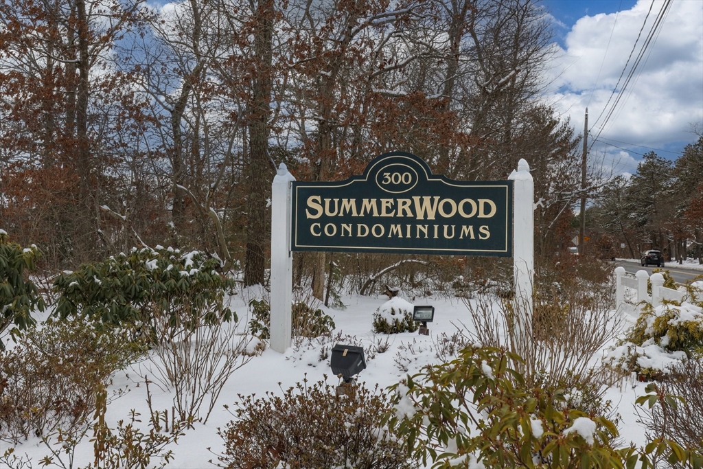 300 Falmouth Rd 1C
