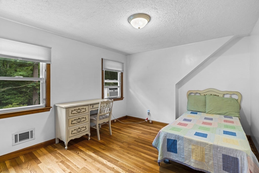 730 Lindsey St, Attleboro, MA Photo #25